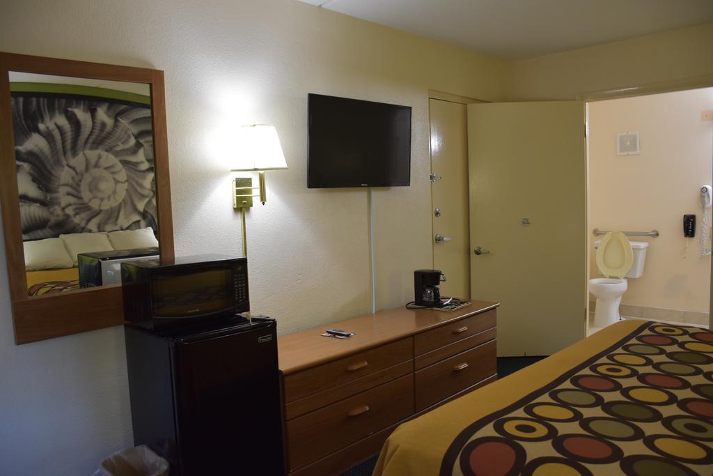 ซูเปอร์ 8 บาย วินด์แฮม ทิฟตัน Hotel ทิฟทัน ภายนอก รูปภาพ