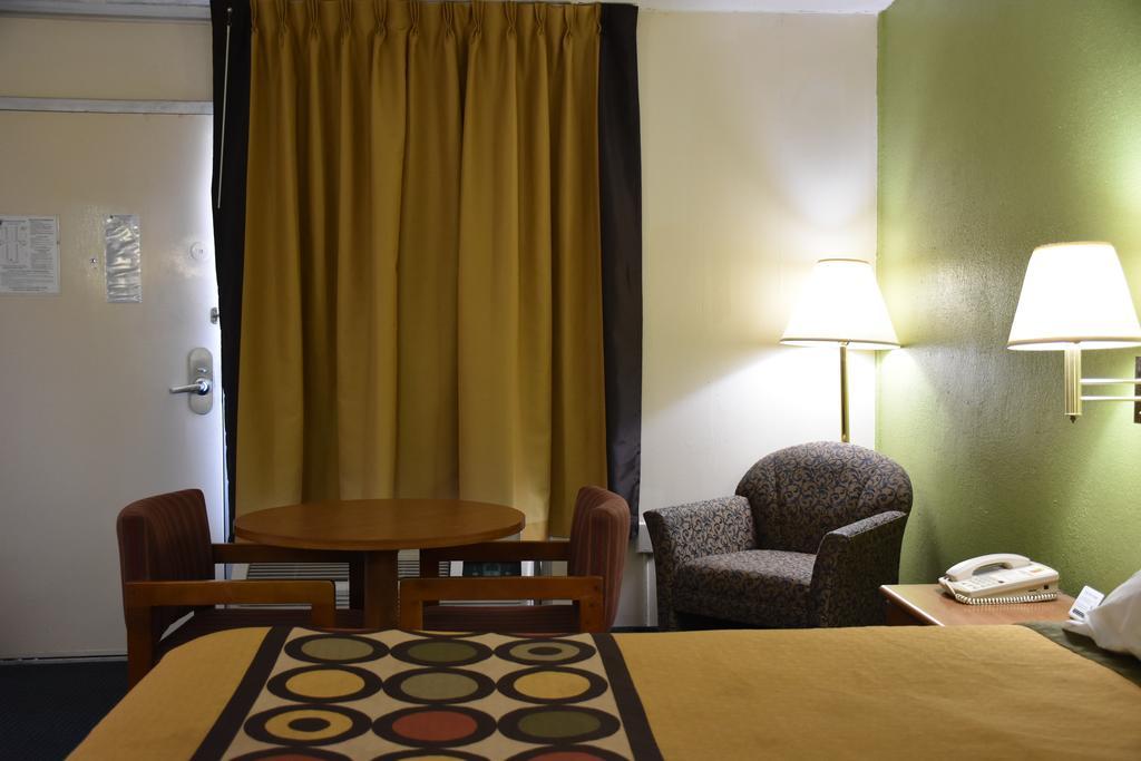 ซูเปอร์ 8 บาย วินด์แฮม ทิฟตัน Hotel ทิฟทัน ภายนอก รูปภาพ