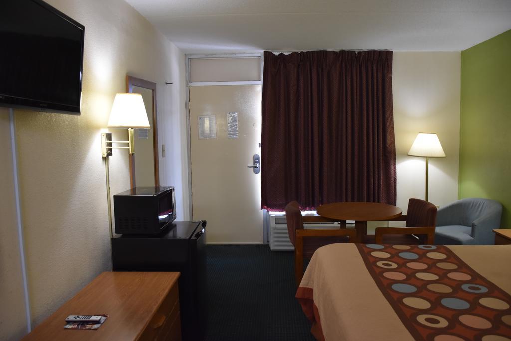 ซูเปอร์ 8 บาย วินด์แฮม ทิฟตัน Hotel ทิฟทัน ภายนอก รูปภาพ