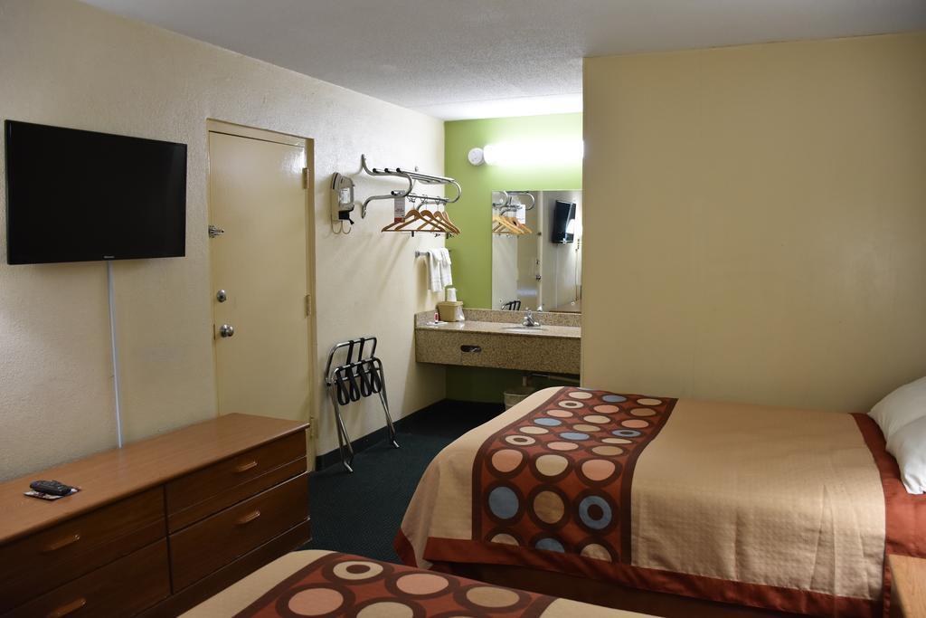ซูเปอร์ 8 บาย วินด์แฮม ทิฟตัน Hotel ทิฟทัน ภายนอก รูปภาพ